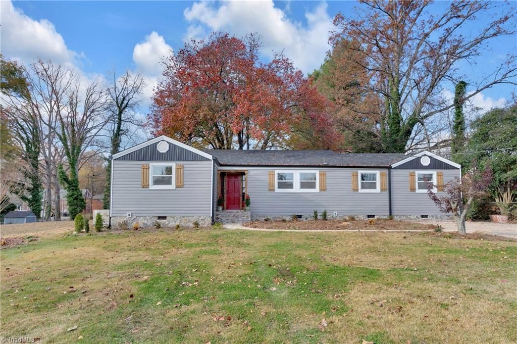 Photo of 1110 Rosemont Drive, Reidsville, NC 27320 (MLS # 1203029)