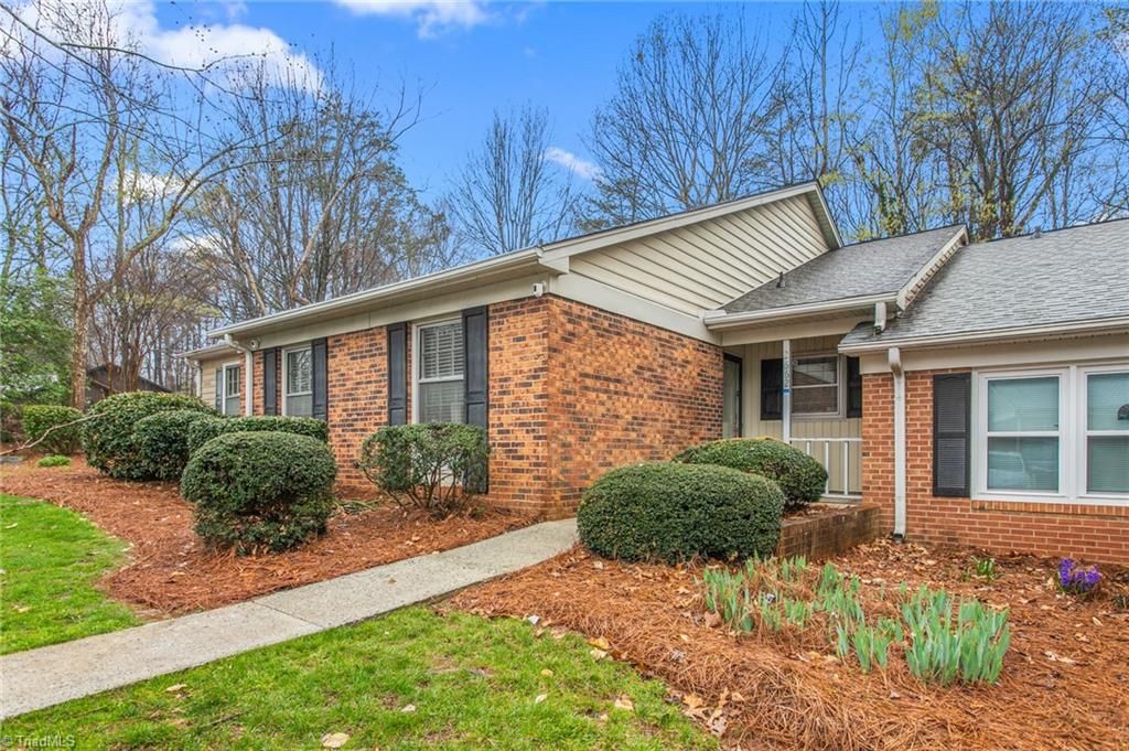 Photo of 2662 Cottage Place, Greensboro, NC 27455 (MLS # 1212267)