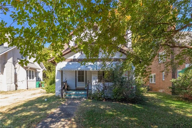 811 E Lexington Avenue, photo 2 of 31