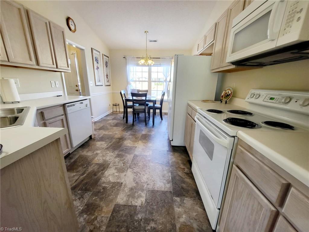 604 Oakmont Circle, Archdale, North Carolina image 7