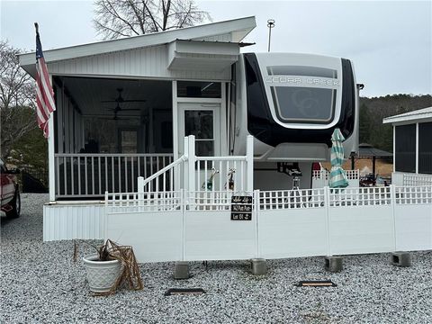 Mobile Home For Sale - 142 Putt Putt Lane<br/> Montgomery County, New London, NC 28127