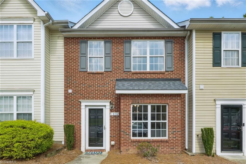 Photo of 1852 Olivers Crossing Circle, Winston-Salem, NC 27127 (MLS # 1181455)