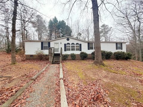 Homes For Sale - 4939 Nature Lane<br/> Haw River, NC 27258