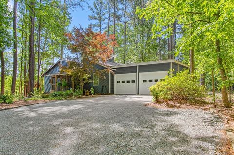 Photo of 7 Hickory Trail, Thomasville, NC 27360 (MLS # 1219298)