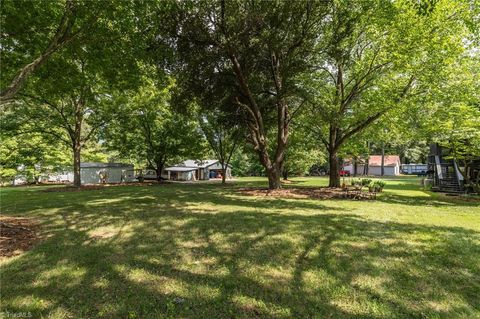 A home in Archdale