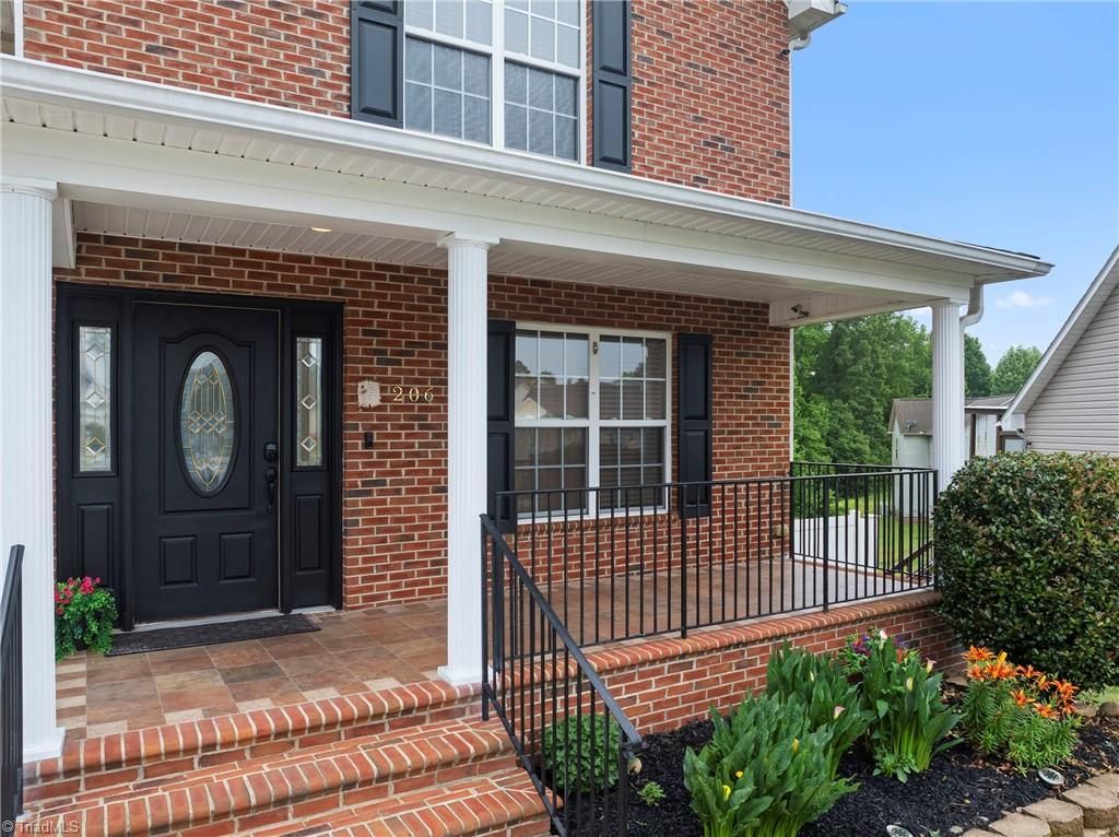 Photo of 206 Princeton Crossing, Thomasville, NC 27360 (MLS # 1222007)
