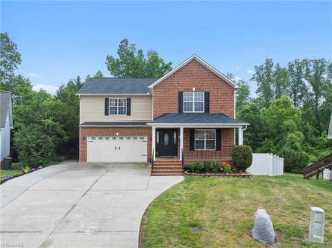 Homes For Sale - 206 Princeton Crossing<br/> Thomasville, NC 27360