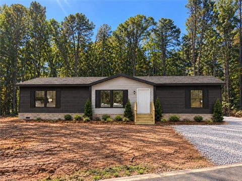 Mobile Home For Sale - White Pines Country Club Road<br/> Surry County, Mount Airy, NC 27030
