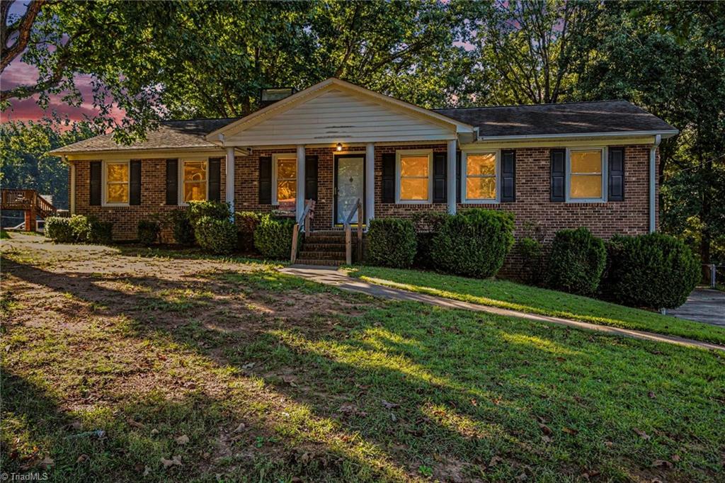 Photo of 239 Saura Lane, Winston-Salem, NC 27107 (MLS # 1236757)