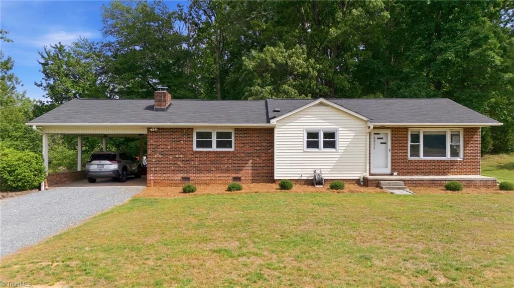 5406 Reidsville Road, Walkertown, NC, 27009