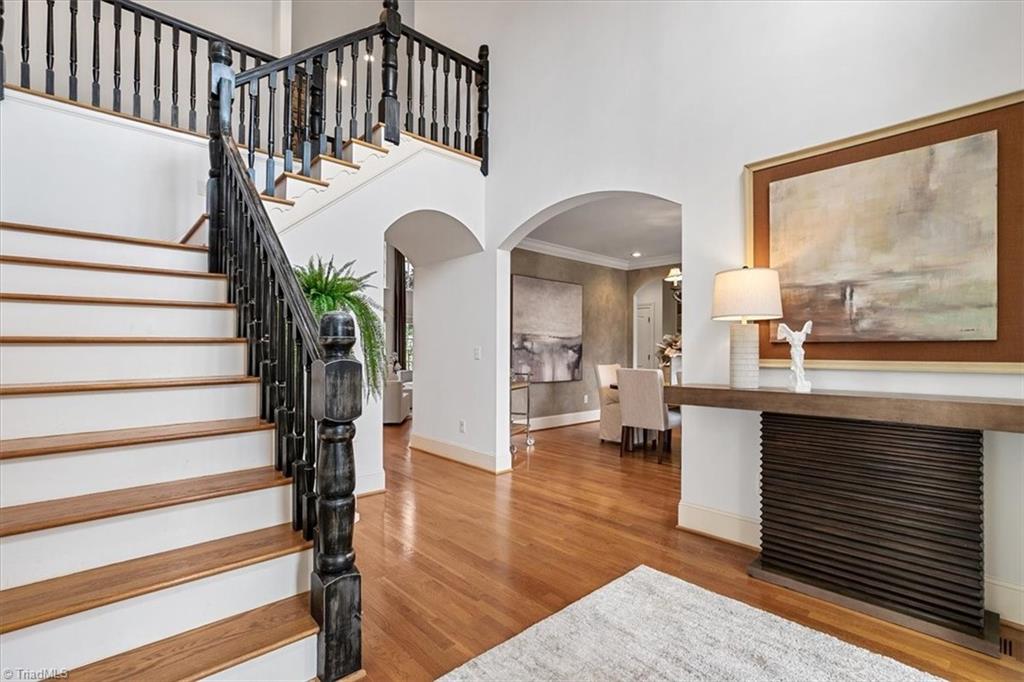 7107 Lake Henson Drive