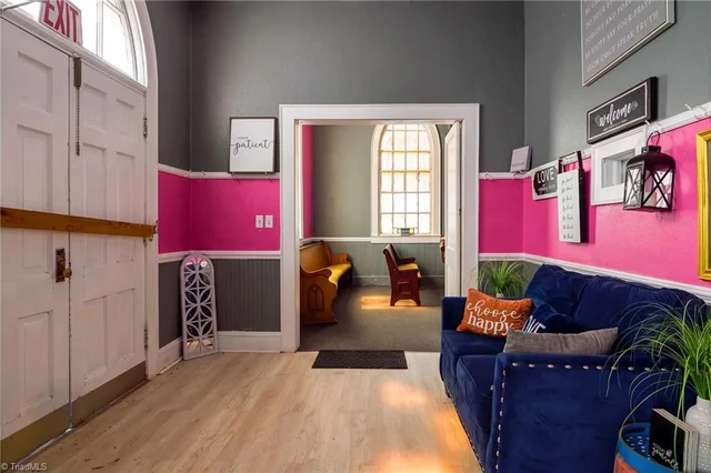 110 W 9th Street, photo 3 of 44