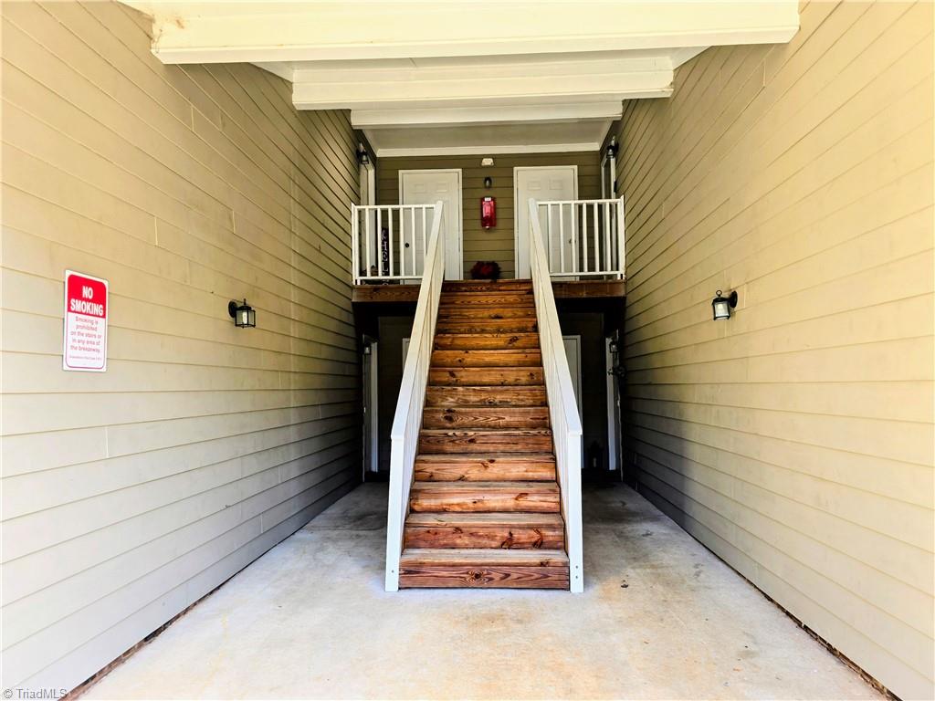 5 Meadowood Glen Way #A, Greensboro, North Carolina image 2