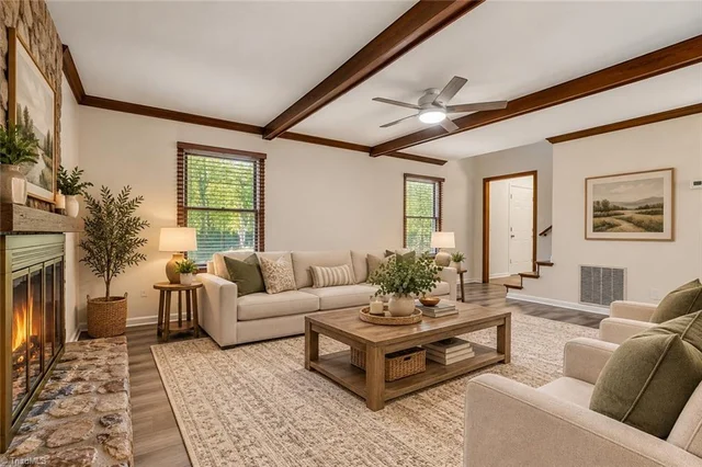 1817 Dunleith Way, photo 4 of 37