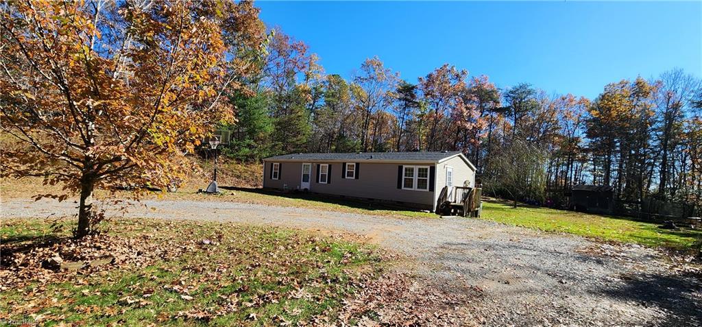 140 Flagstone Way, Lowgap, North Carolina image 18