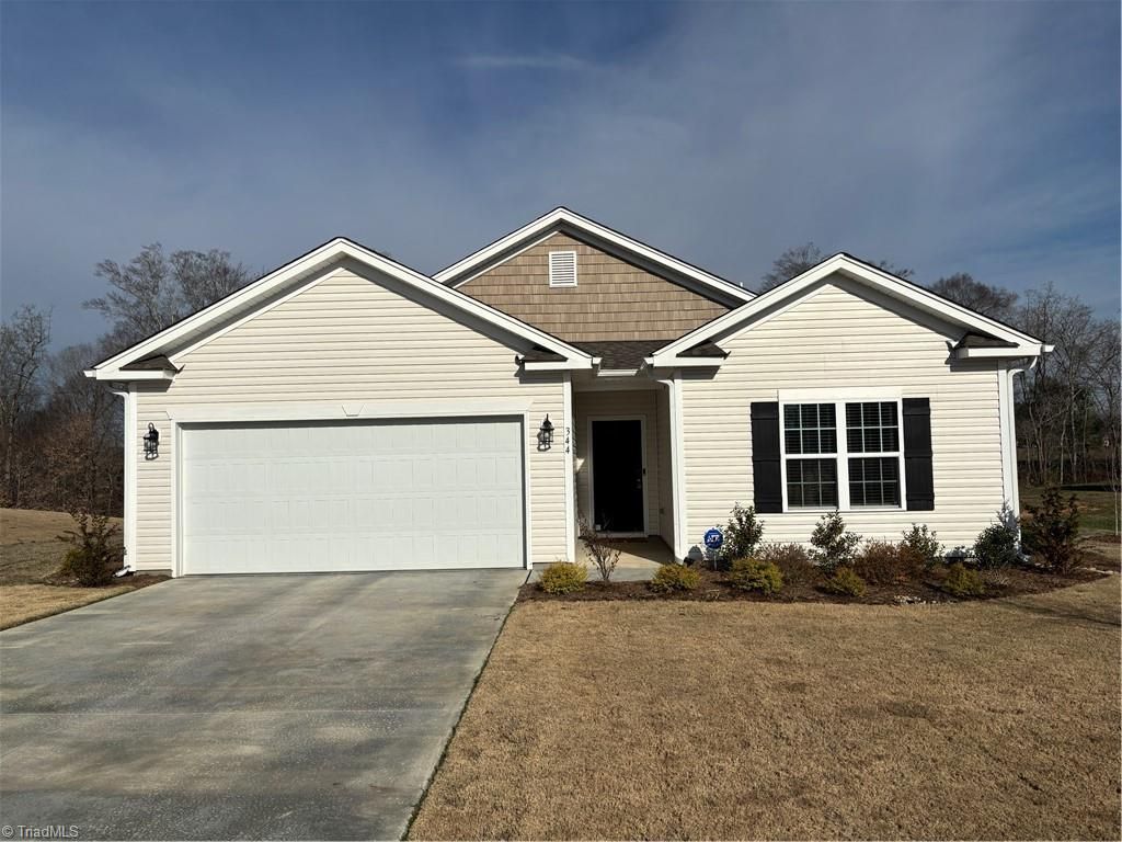 Photo of 344 Altavista Drive, Clemmons, NC 27012 (MLS # 1212621)