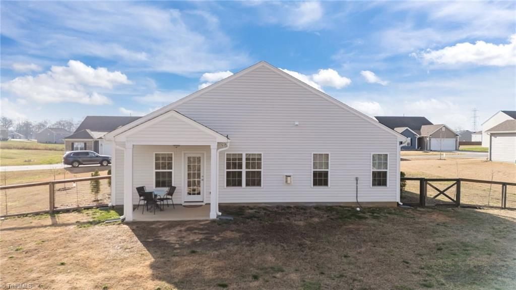 Photo of 344 Altavista Drive, Clemmons, NC 27012 (MLS # 1212621)