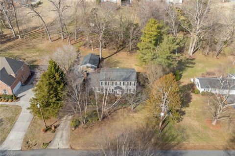 Homes For Sale - 219 Prestwick Drive<br/> High Point, NC 27265