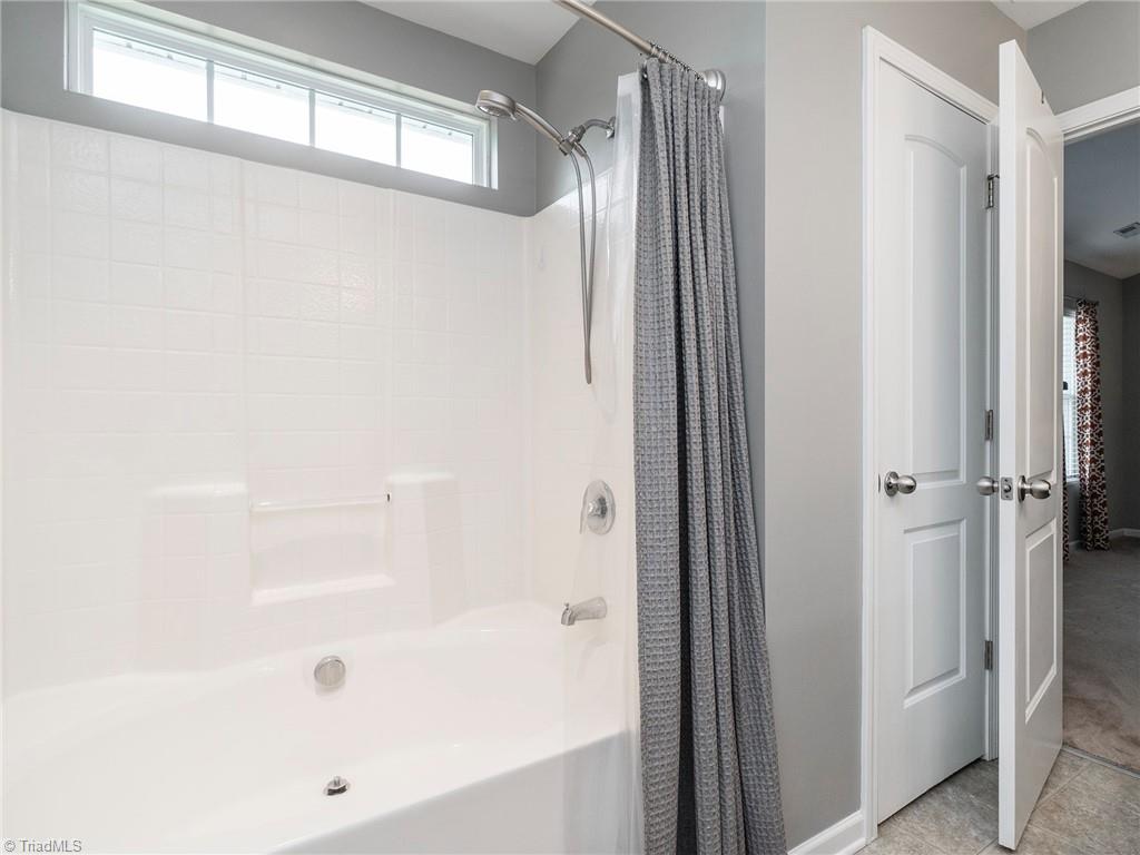 2605 Macdougall Drive, Burlington, North Carolina image 25