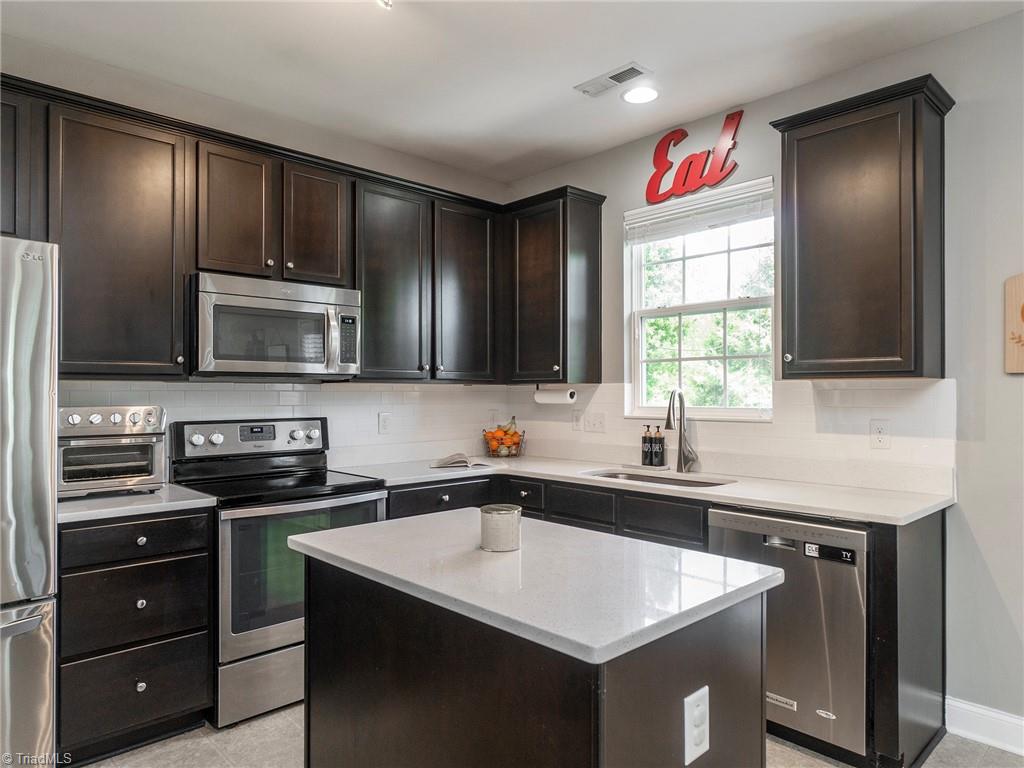 2605 Macdougall Drive, Burlington, North Carolina image 2