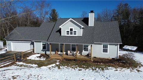 A home in Glade Valley