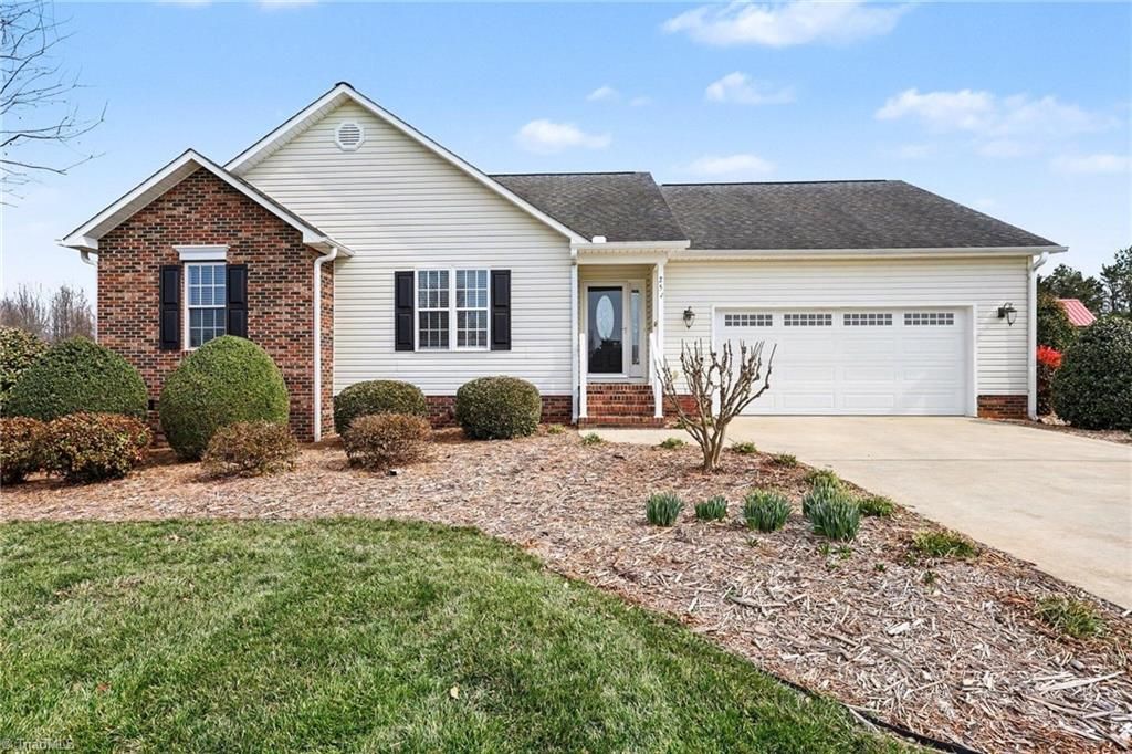 Photo of 251 Carriage Trace Lane, Lexington, NC 27295 (MLS # 1211631)