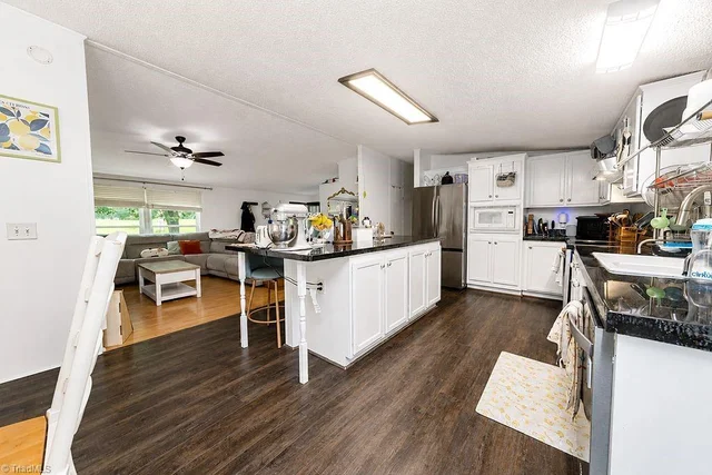 327 E Carter Mill Road, photo 5 of 21