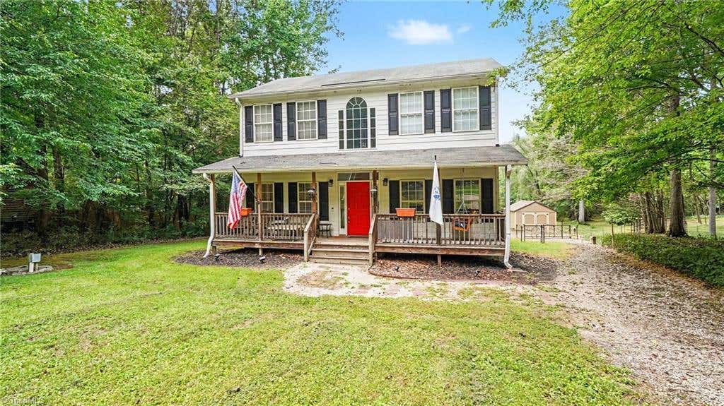 Photo of 527 Beaver Dam Road, Liberty, NC 27298 (MLS # 1228421)