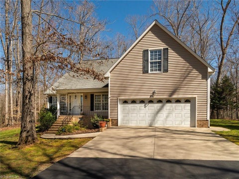 Photo for 3922 Chucks Court