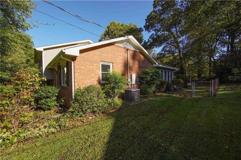 A home in Pfafftown