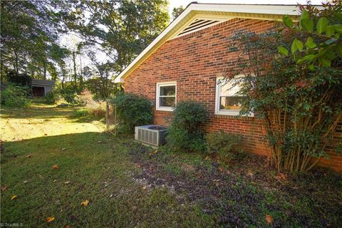 A home in Pfafftown