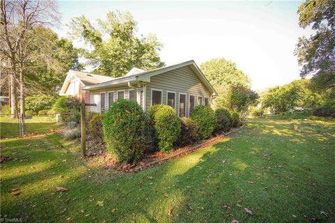 A home in Pfafftown