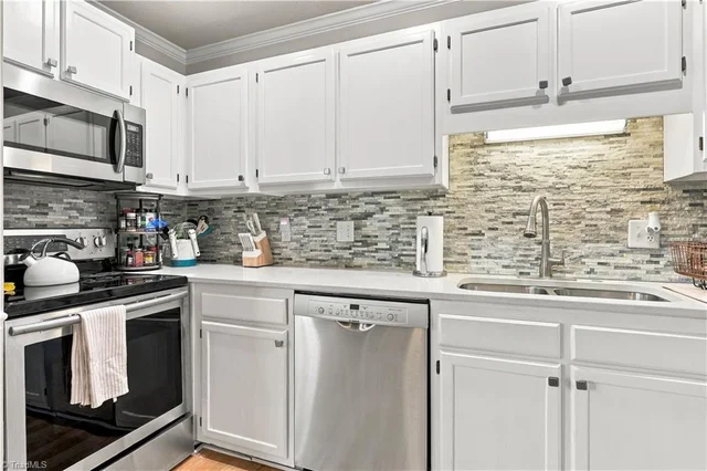 2019 Saddlegate Court, photo 4 of 23