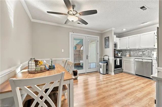 2019 Saddlegate Court, photo 3 of 23