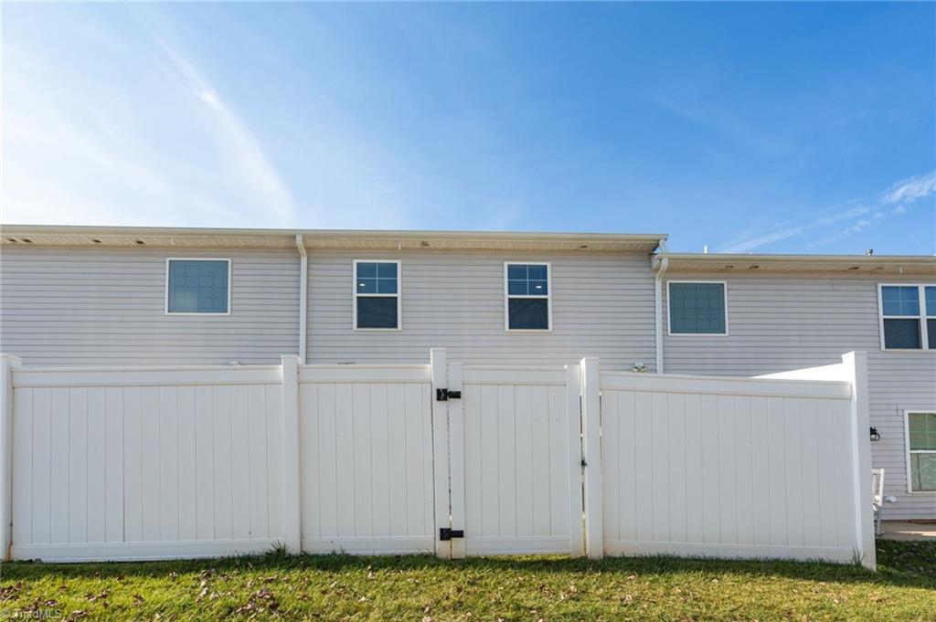 Greensboro, North Carolina 27455, United States, 4 Bedrooms Bedrooms, ,3 BathroomsBathrooms,Residential,Active,247661