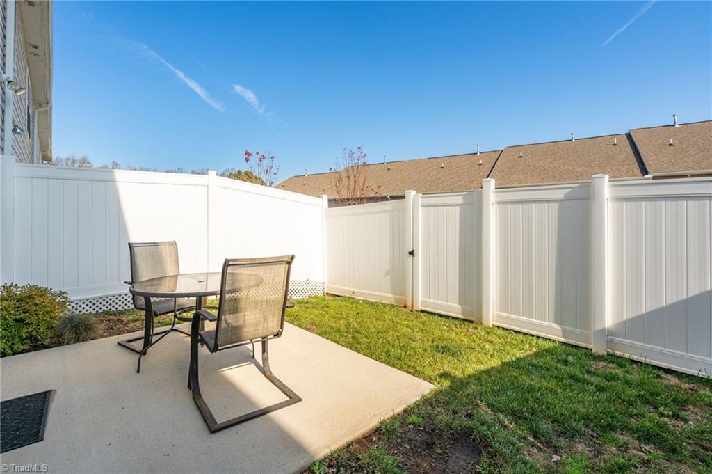 Greensboro, North Carolina 27455, United States, 4 Bedrooms Bedrooms, ,3 BathroomsBathrooms,Residential,Active,247661