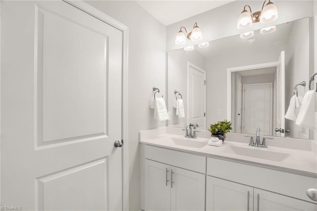 Greensboro, North Carolina 27455, United States, 4 Bedrooms Bedrooms, ,3 BathroomsBathrooms,Residential,Active,247661