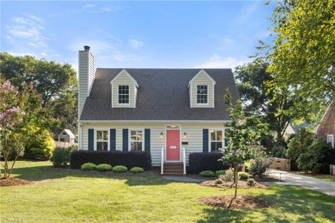 Homes For Sale - 927 Vernon Avenue<br/> Winston-Salem, NC 27106