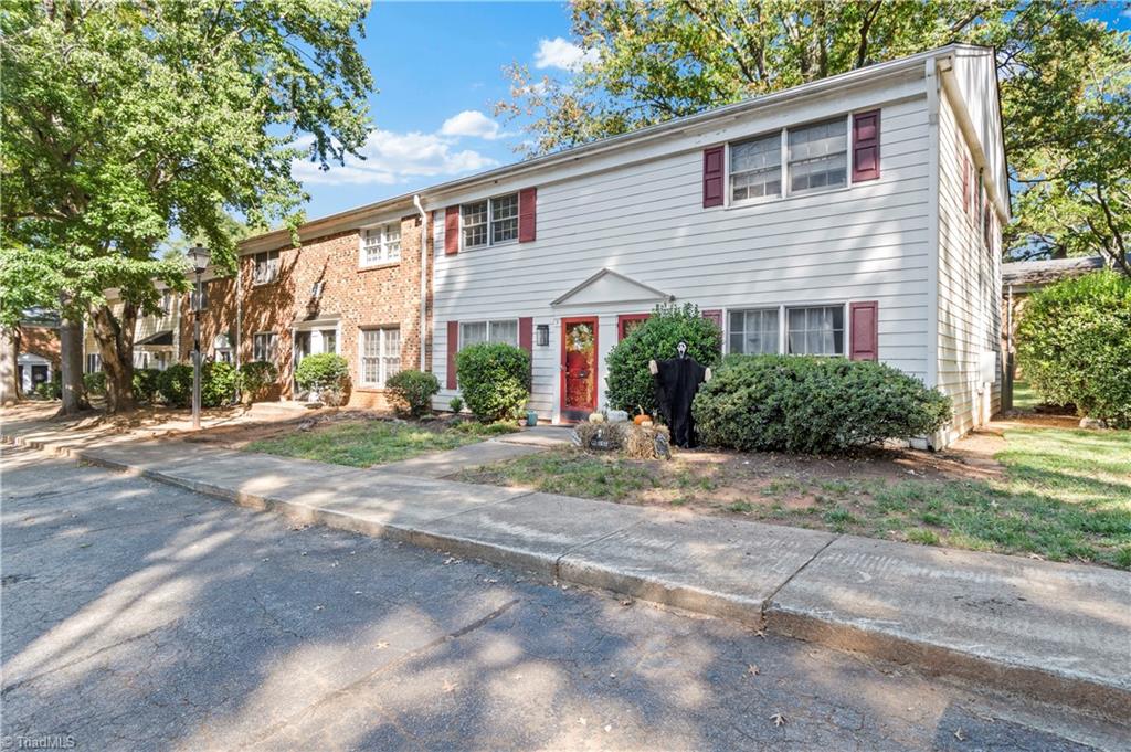 Photo of 2821 Tully Square #F, Winston-Salem, NC 27106 (MLS # 1237719)