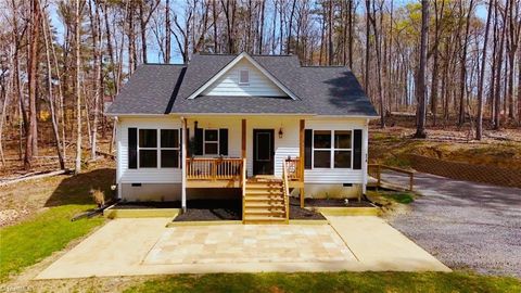 Homes For Sale - 418 Davie Academy Road<br/> Davie County, Mocksville, NC 27028