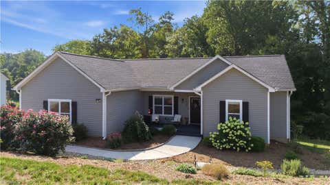 Homes For Sale - 5629 Crooked Oak Drive<br/> Guilford County, Summerfield, NC 27358