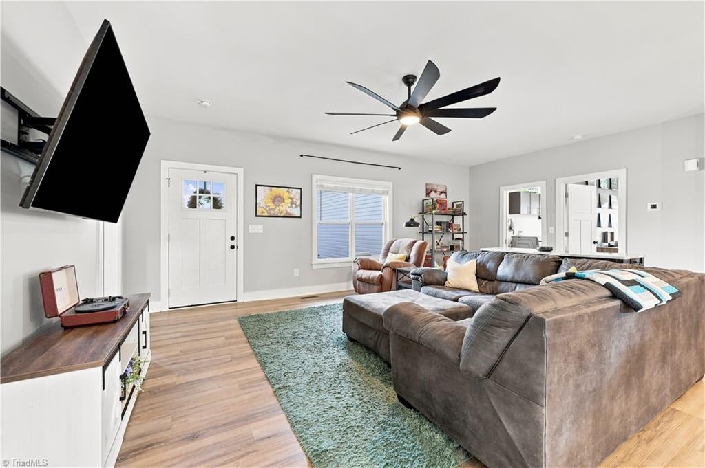 5629 Crooked Oak Drive
