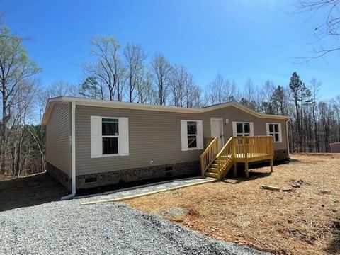 Homes For Sale - 2780 Sowers Road<br/> Linwood, NC 27299
