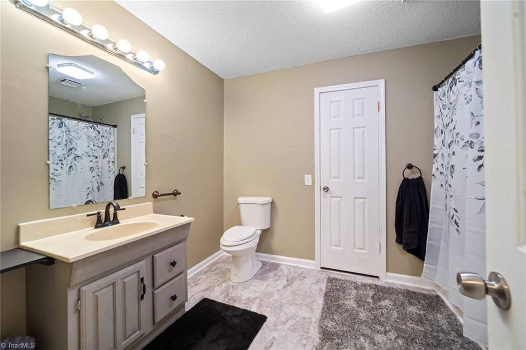 2617 Flint Hill Road, East Bend, North Carolina image 23