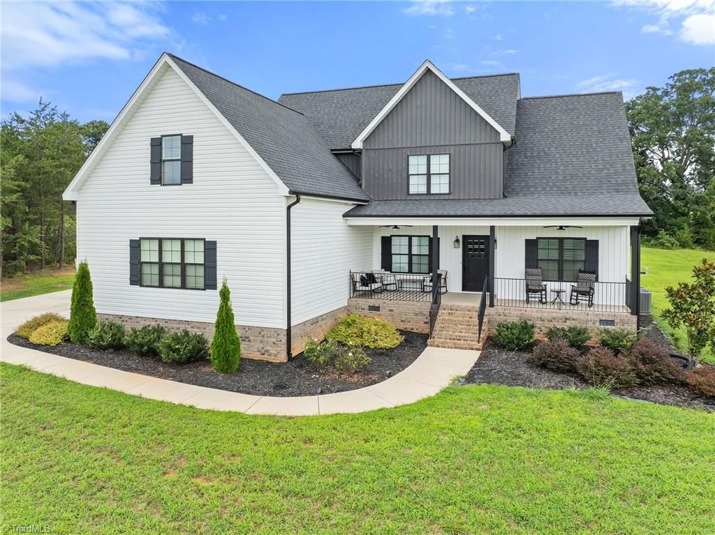 Photo of 7412 Kingsley Place, Stokesdale, NC 27357 (MLS # 1207435)