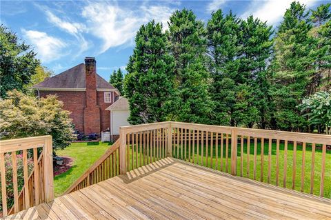 A home in Clemmons