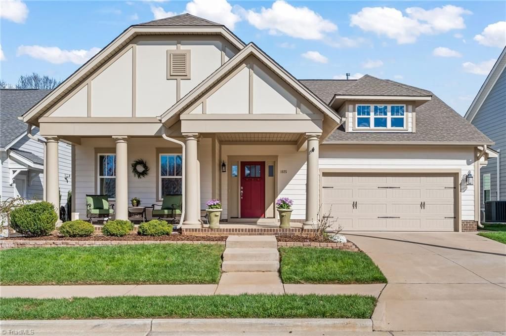 Photo of 1825 Springcrest Drive, Kernersville, NC 27284 (MLS # 1212652)