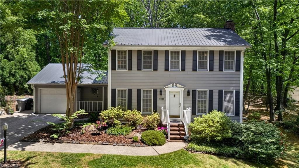 Photo of 1011 Kildare Road, Asheboro, NC 27203 (MLS # 1217532)