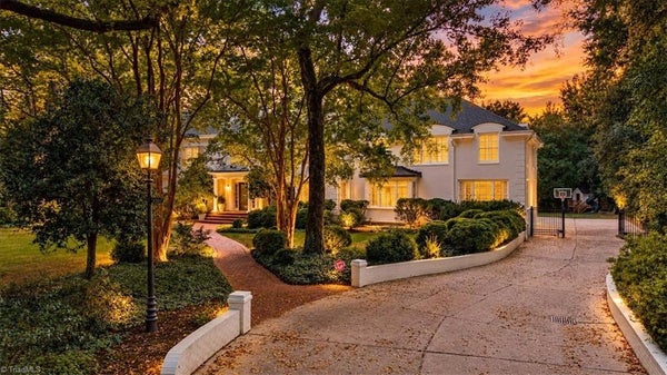 2307 PRINCESS ANN ST, GREENSBORO, NC 27408 - Image fa7e6d772dd627beb2a6e7c73aa78a65/484263968
