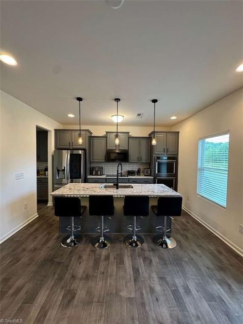 Homes For Sale - 5712 Baverhof Drive<br/> Greensboro, NC 27405